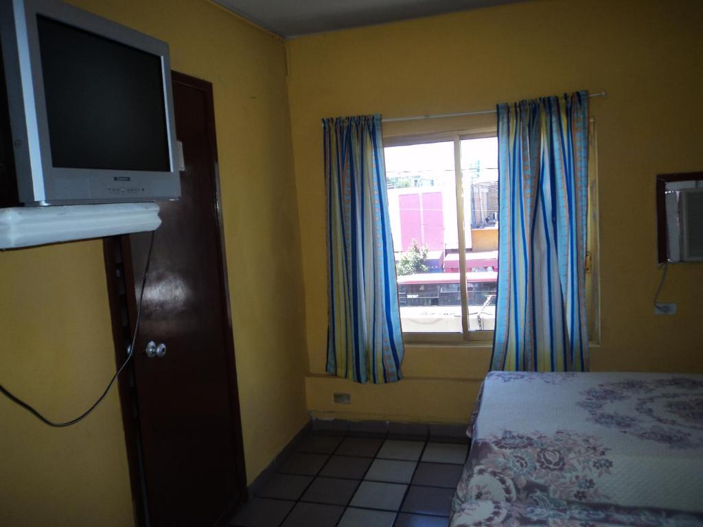 Hotel Del Valle Los Mochis Szoba fotó